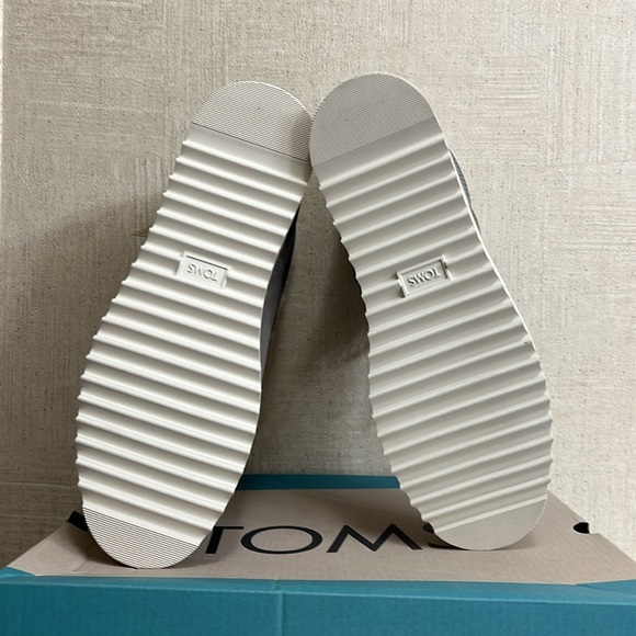 BRAND NEW WOMEN’S TOMS MOJAVE WATER RESISTANT CEMENT OILED NUBUCK/SUEDE SIZE 7.5 - Picture 7 of 11